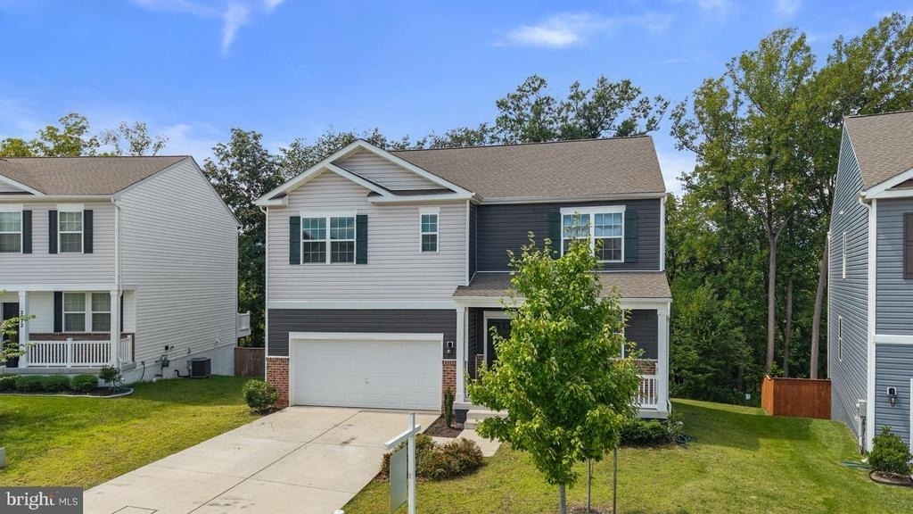 2070 Pomona Way - Photo 2