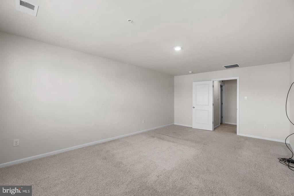 2070 Pomona Way - Photo 15