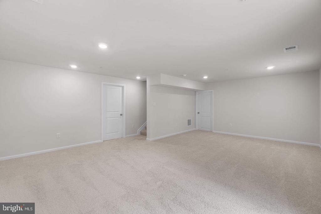 2070 Pomona Way - Photo 32