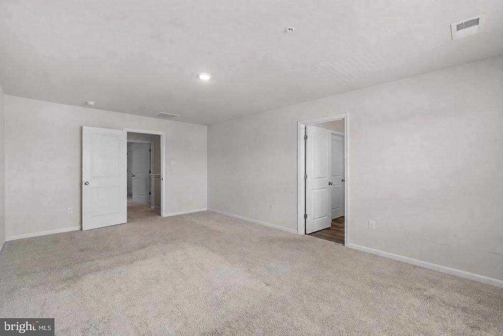 2070 Pomona Way - Photo 14