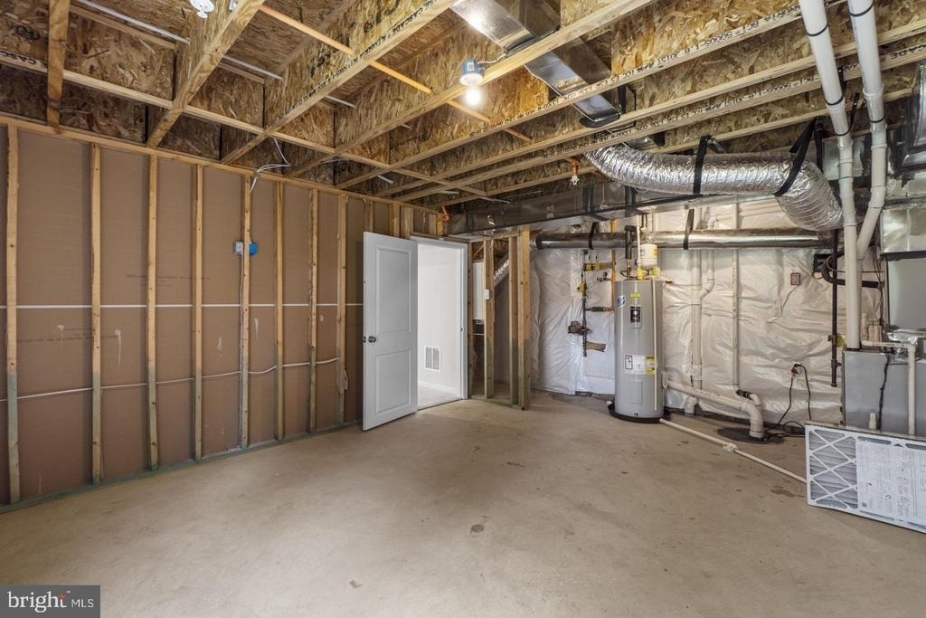 2070 Pomona Way - Photo 40