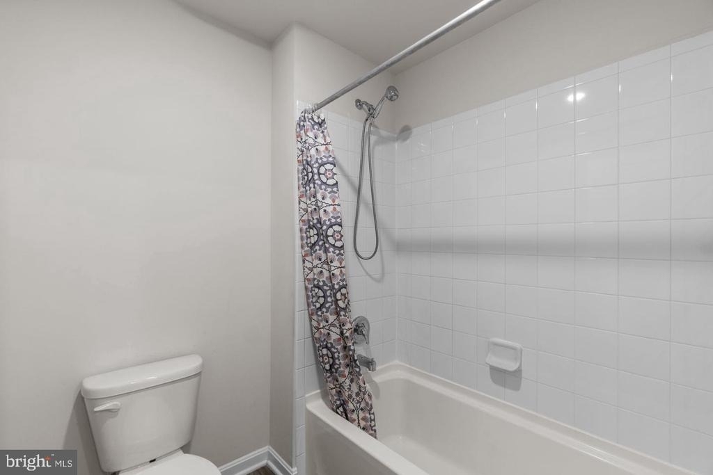 2070 Pomona Way - Photo 28