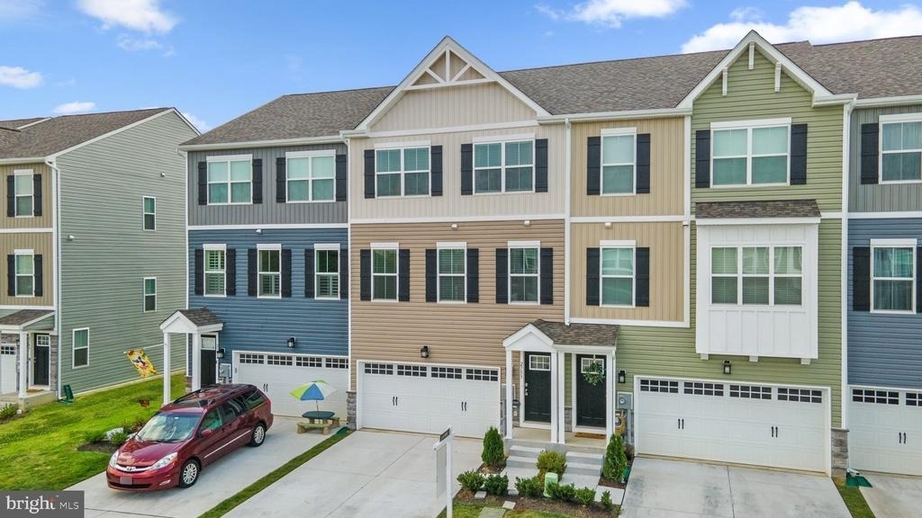 2753 Town View Circle - Photo 2