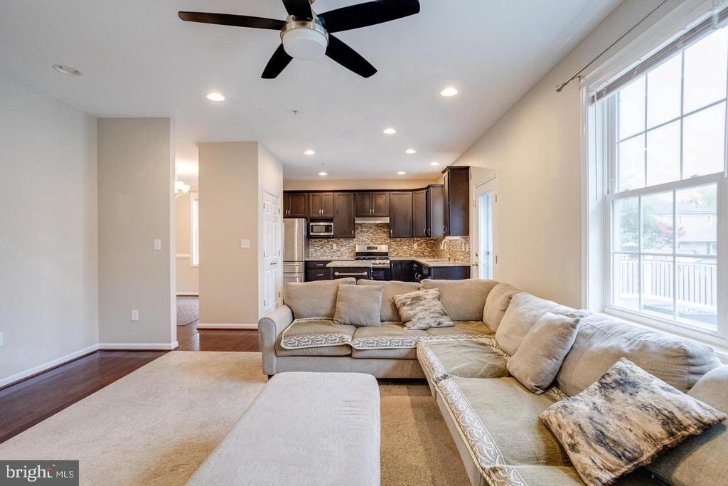 1236 Frances Place - Photo 18