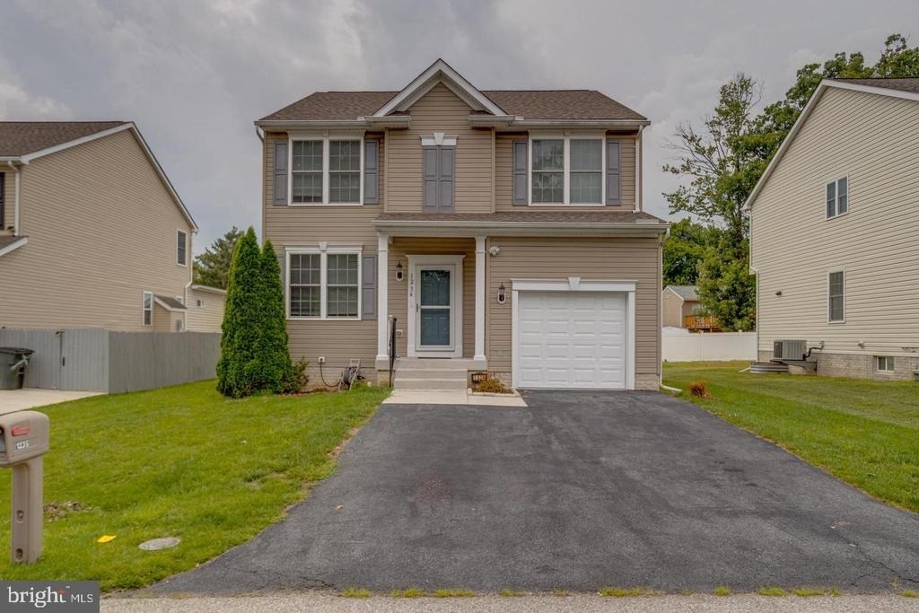 1236 Frances Place - Photo 1