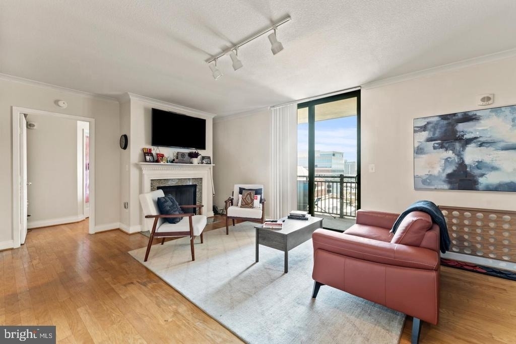 414 Water Street - Photo 2