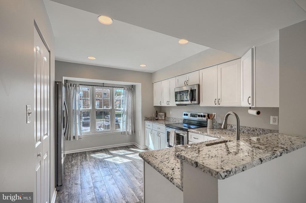 1306 Creekland Court - Photo 11