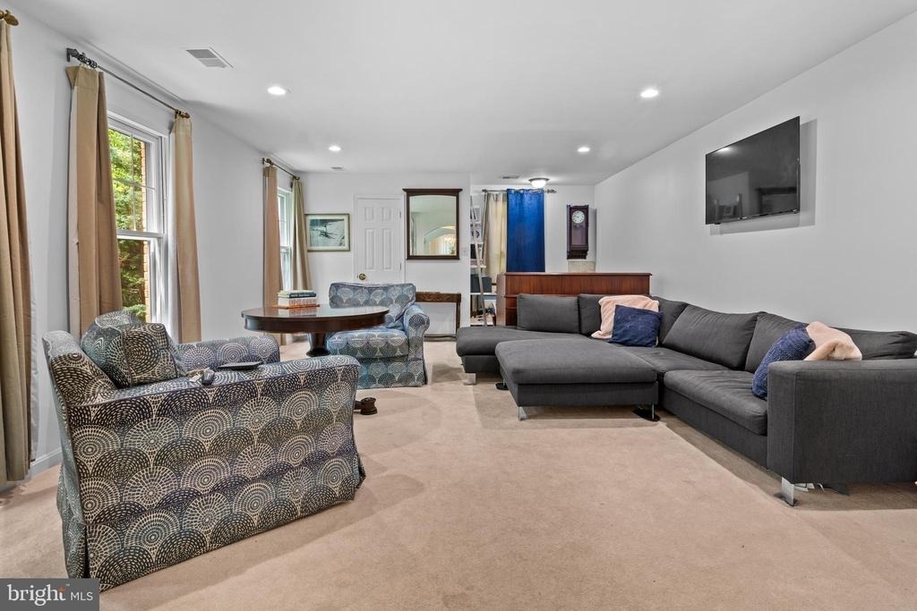 2557 Jigger Way - Photo 2