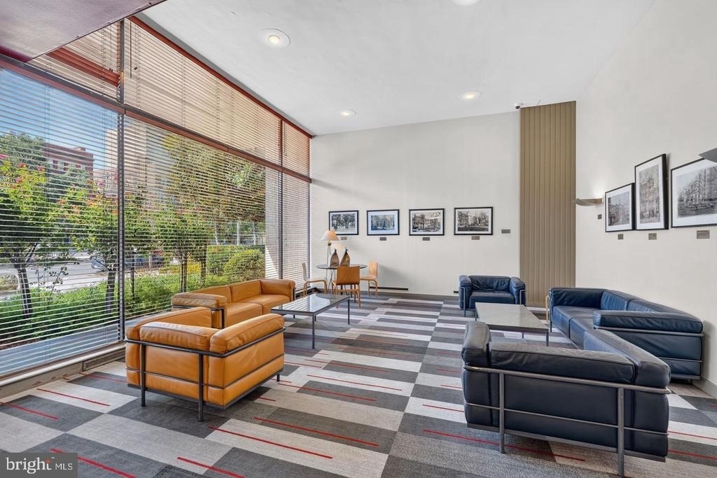 1711 Massachusetts Avenue Nw - Photo 2