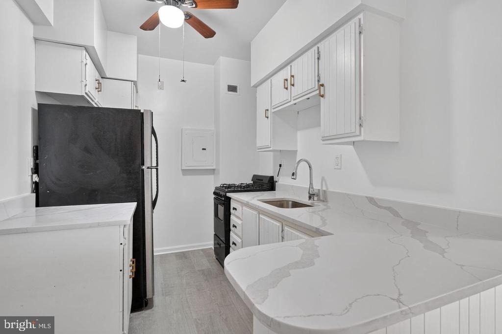 1711 Massachusetts Avenue Nw - Photo 3