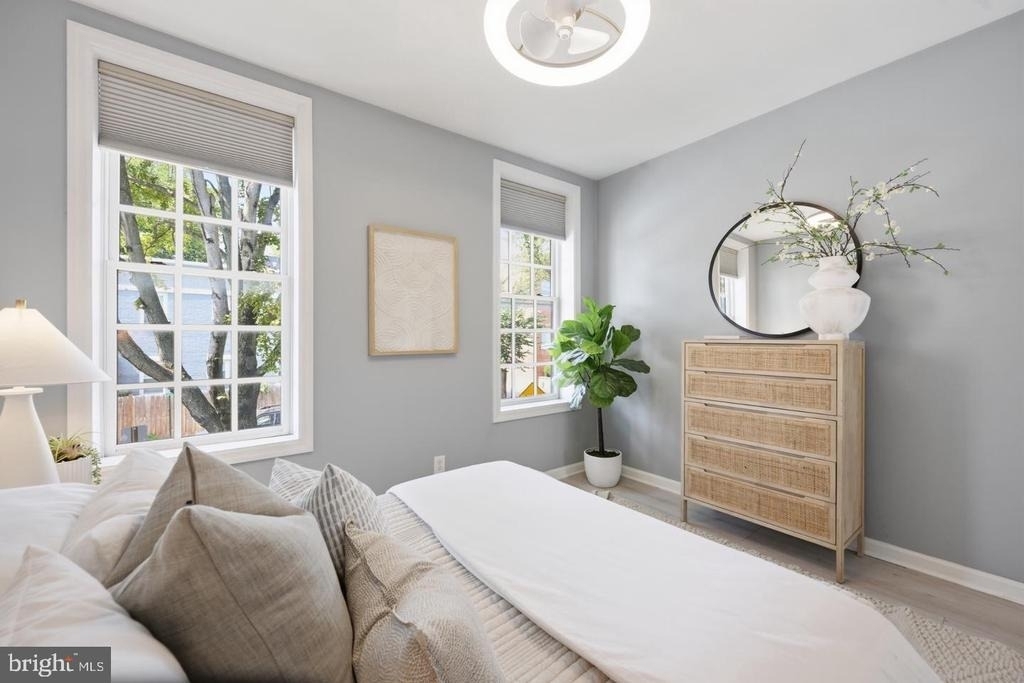 705 18th Street Ne - Photo 16