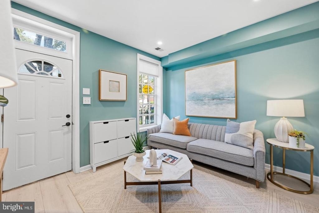 705 18th Street Ne - Photo 3