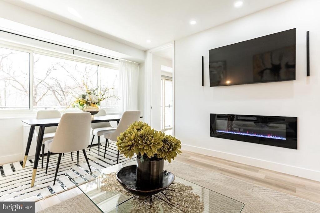 4201 Cathedral Avenue Nw - Photo 8
