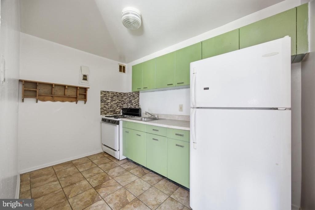 1303 Congress Street Se - Photo 11