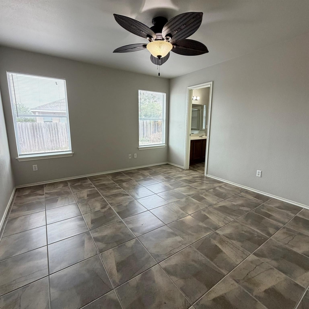 100 Carol Ave - Photo 9