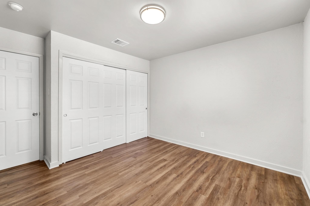 7600 E Woodstone Cv - Photo 12
