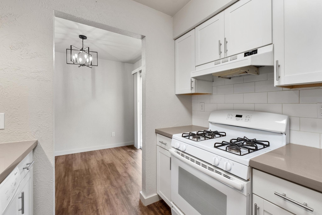 7600 E Woodstone Cv - Photo 6