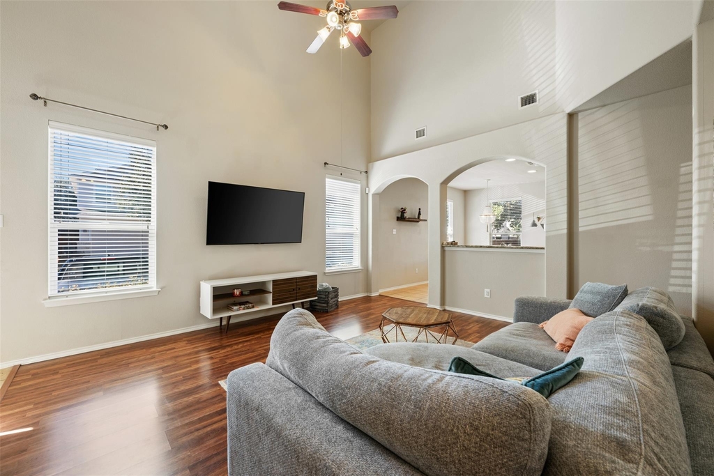 1520 Huckleberry Ln - Photo 6