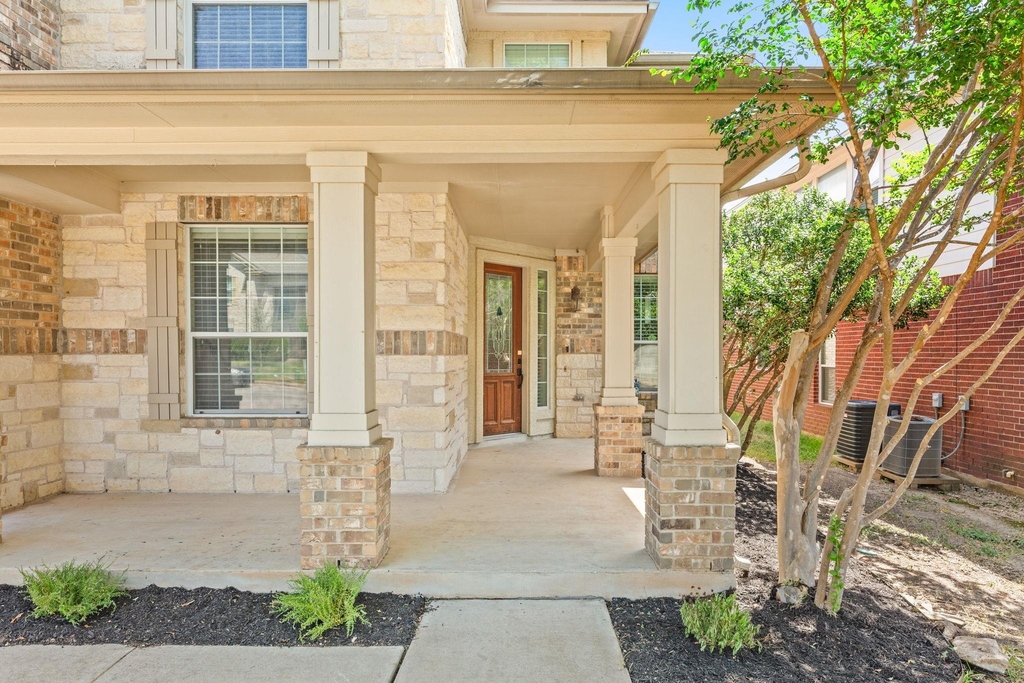 15616 Belfin Dr - Photo 1