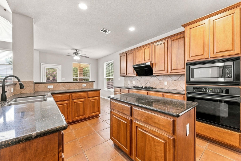 15616 Belfin Dr - Photo 8