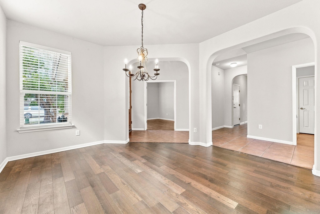 15616 Belfin Dr - Photo 3