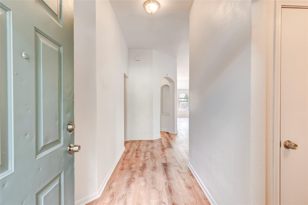 3507 Crownover St - Photo 3