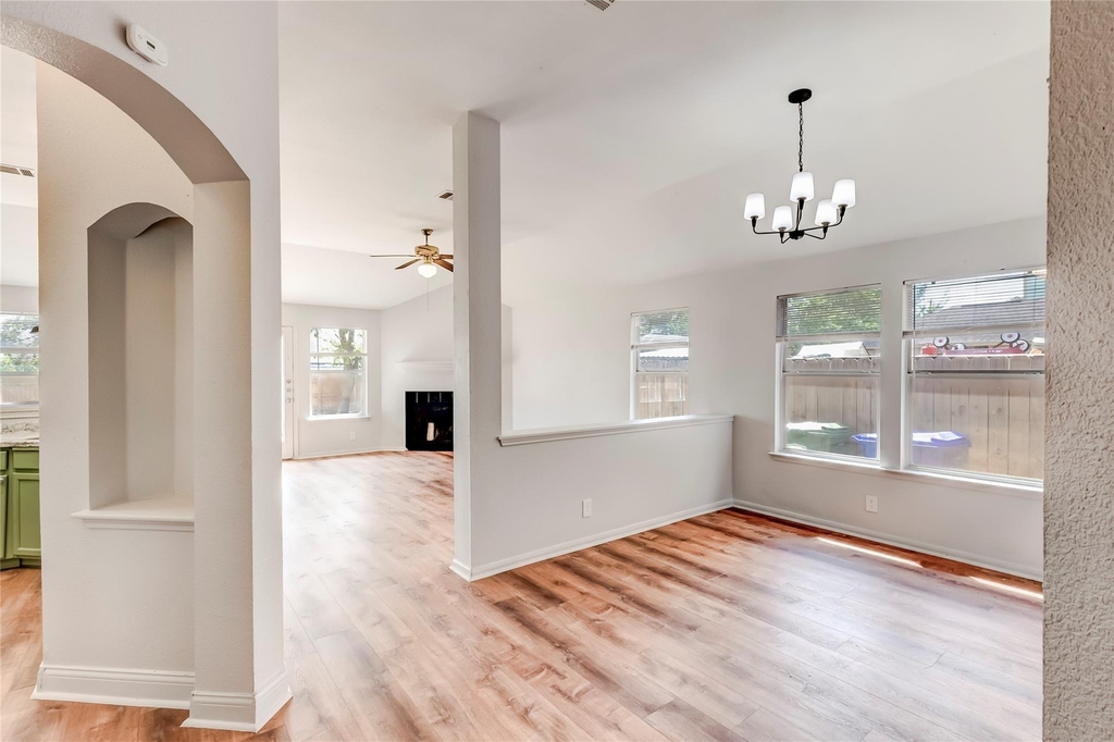3507 Crownover St - Photo 4