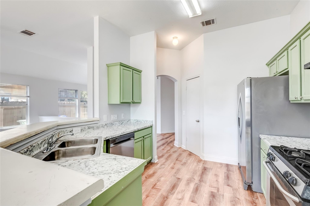 3507 Crownover St - Photo 9