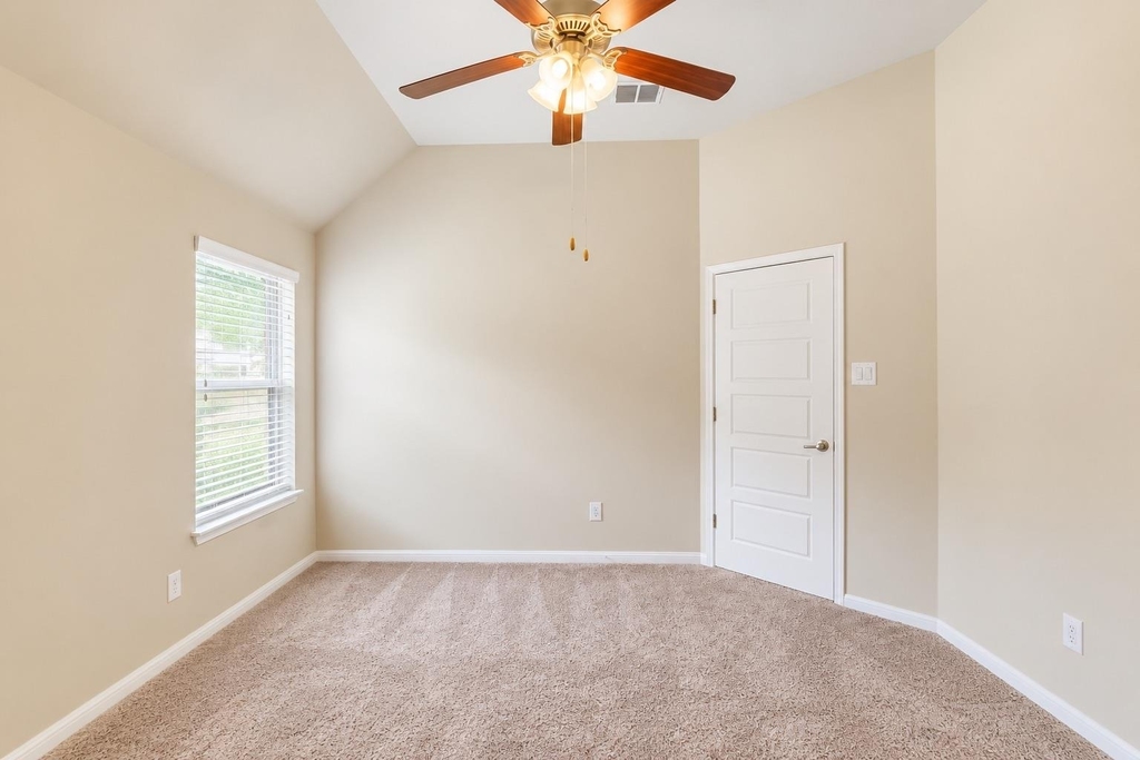 2021 Garretts Way - Photo 7