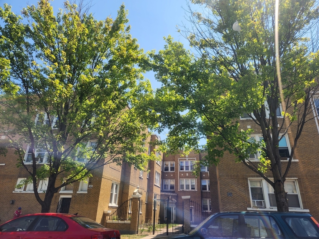 4753 N Monticello Avenue - Photo 0