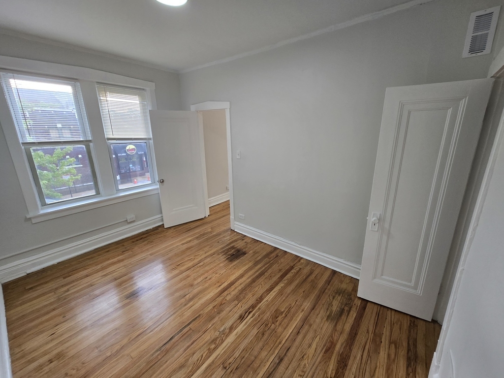 4753 N Monticello Avenue - Photo 6