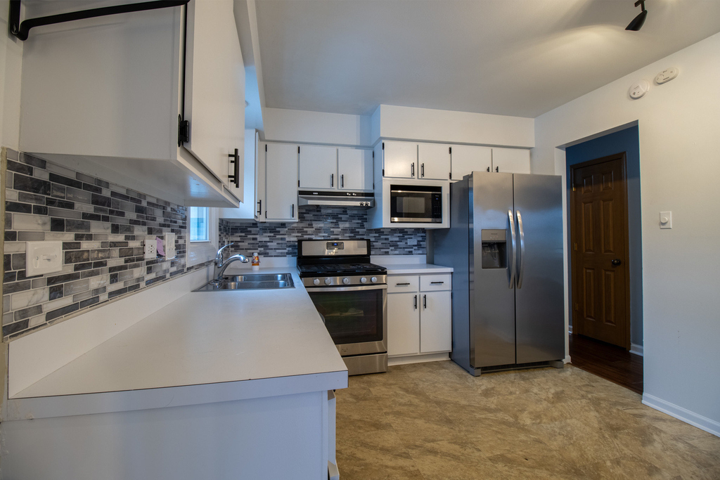 500 N Westwood Avenue - Photo 10