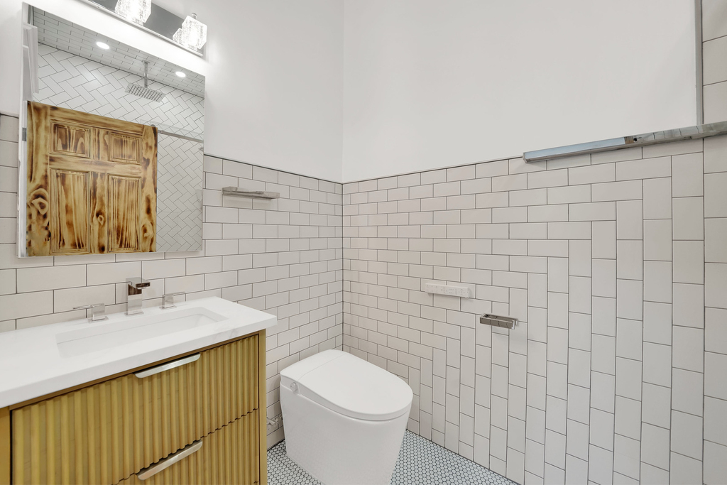 1453 W Garfield Boulevard - Photo 11