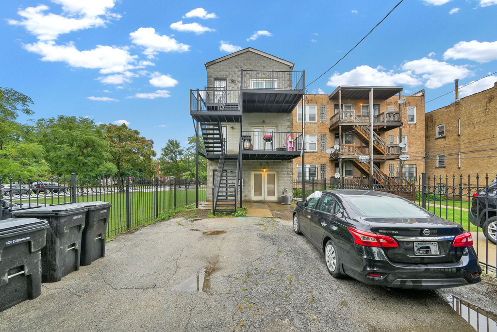 1453 W Garfield Boulevard - Photo 19