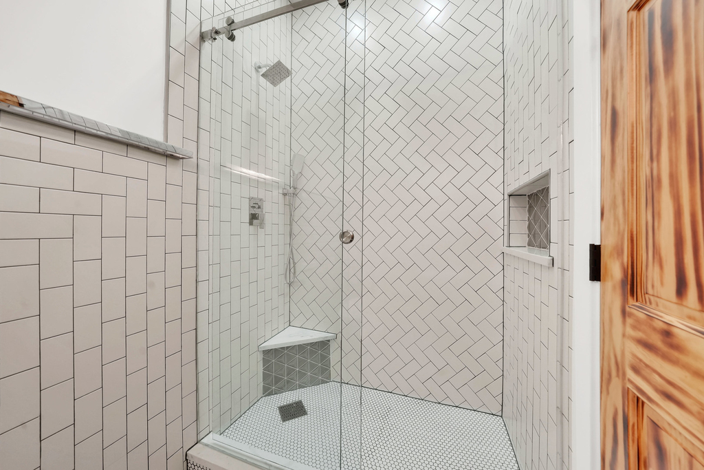 1453 W Garfield Boulevard - Photo 12