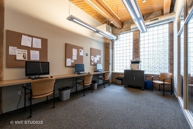 1040 W Adams Street - Photo 11