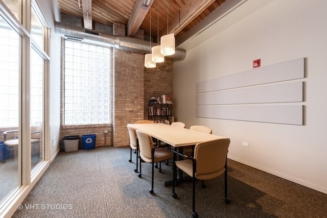 1040 W Adams Street - Photo 12