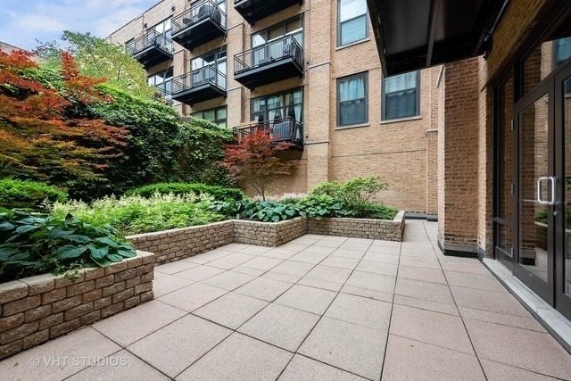 1040 W Adams Street - Photo 15