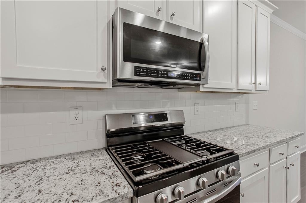 2423 Chene Drive - Photo 6