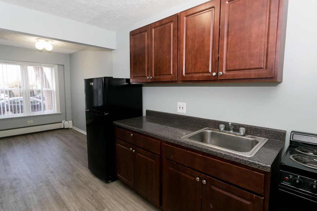 7333 N Ridge Boulevard - Photo 5