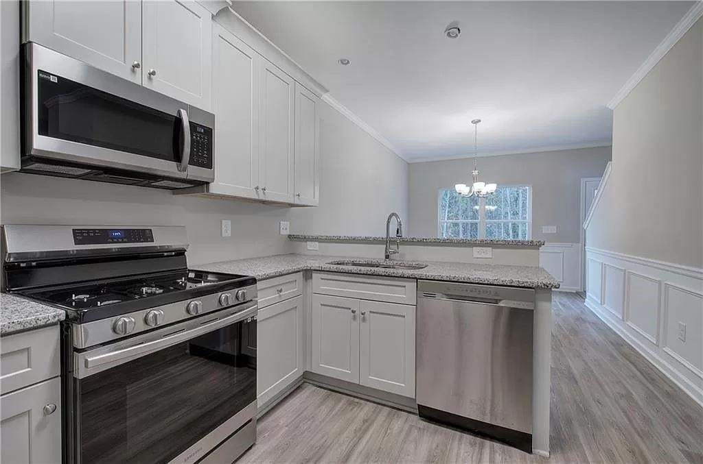 305 Melody Lane Ne - Photo 9