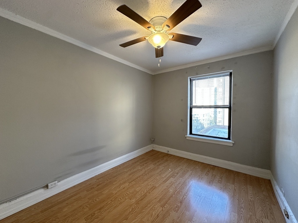 434 W Wellington Avenue - Photo 13