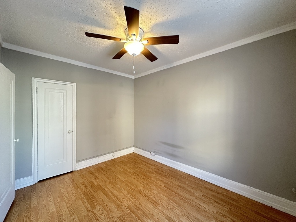 434 W Wellington Avenue - Photo 16