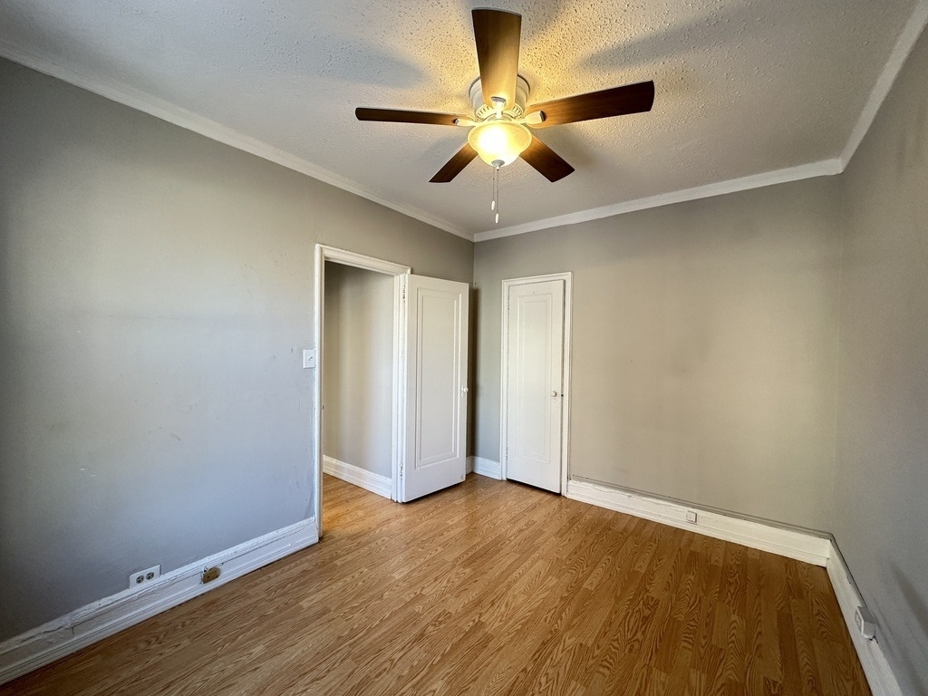 434 W Wellington Avenue - Photo 15