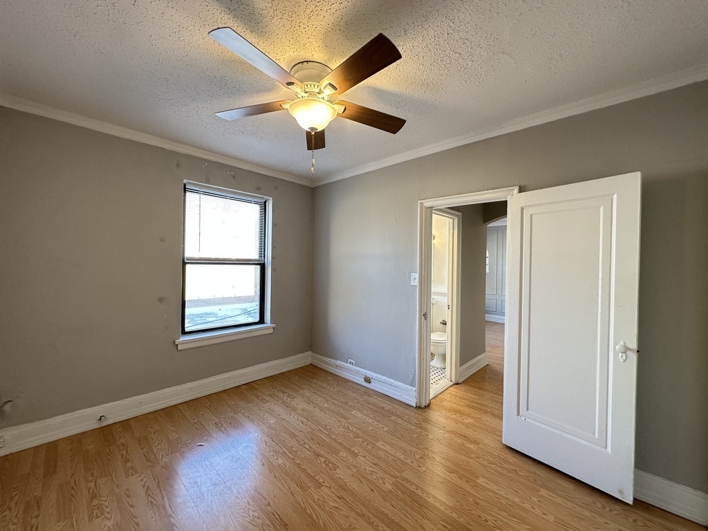 434 W Wellington Avenue - Photo 14