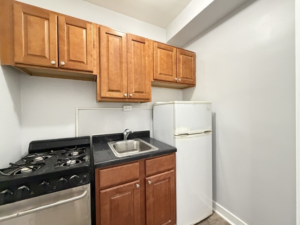 917 W Eastwood Avenue - Photo 4
