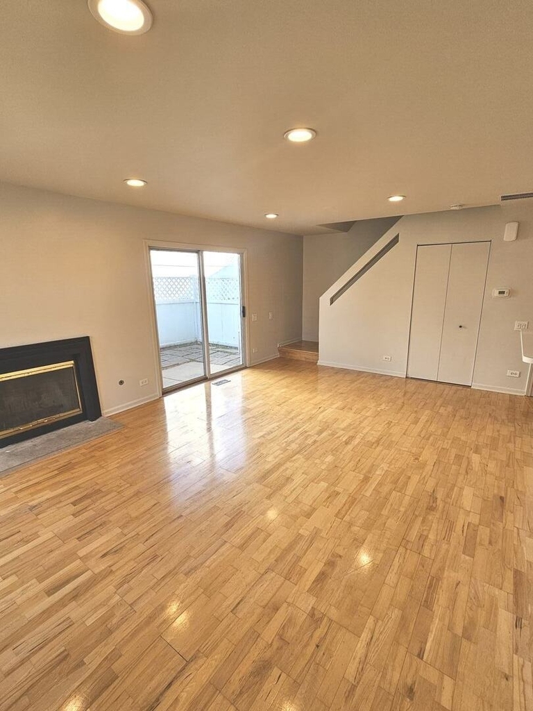 403 Trenton Court - Photo 3