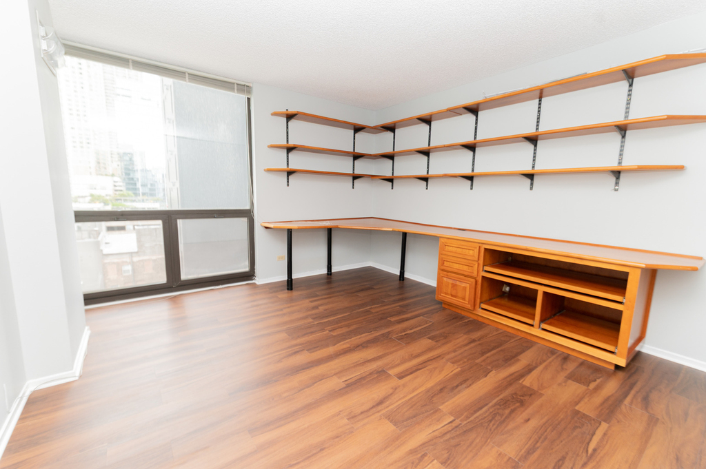 70 W Huron Street - Photo 19