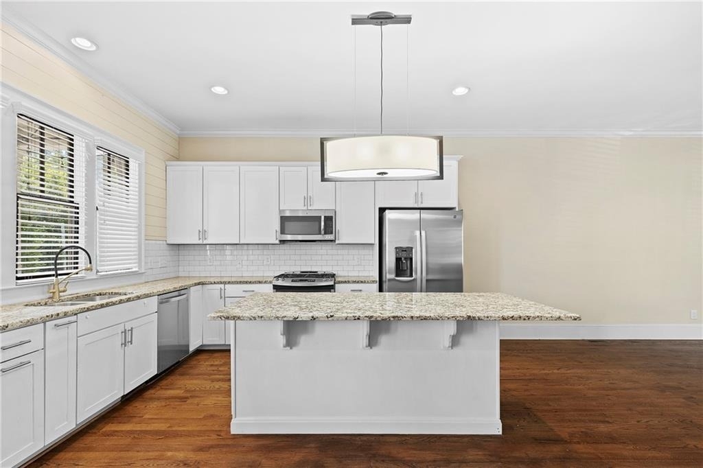 81 College Street - Photo 7