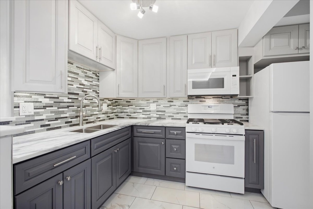 4544 N River Road - Photo 3